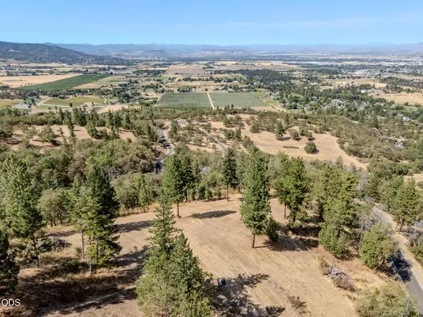 3579 S Stage Road #Lot 9, Medford, OR 97501