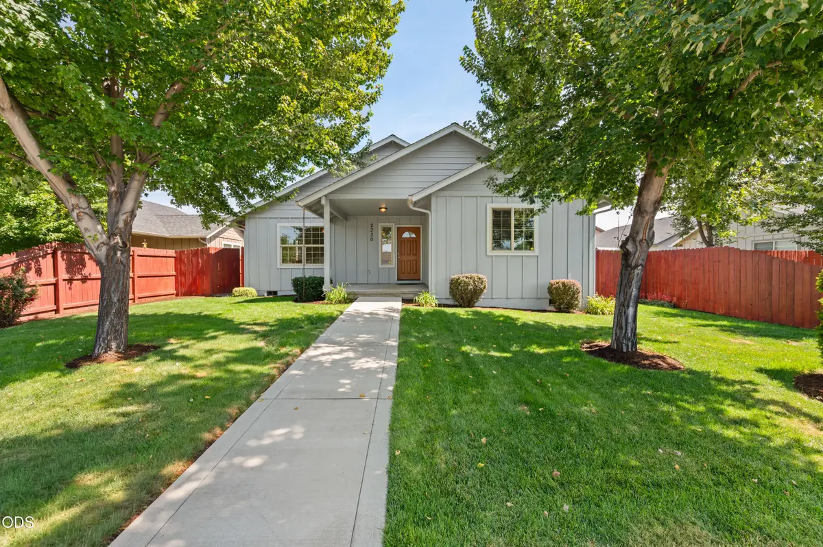 2330 NW 10th Street, Redmond, OR 97756 - #1