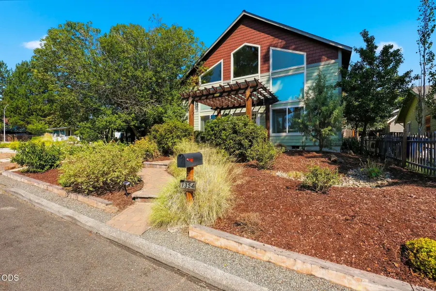 1354 NW Baltimore Avenue, Bend, OR 97703 - #2