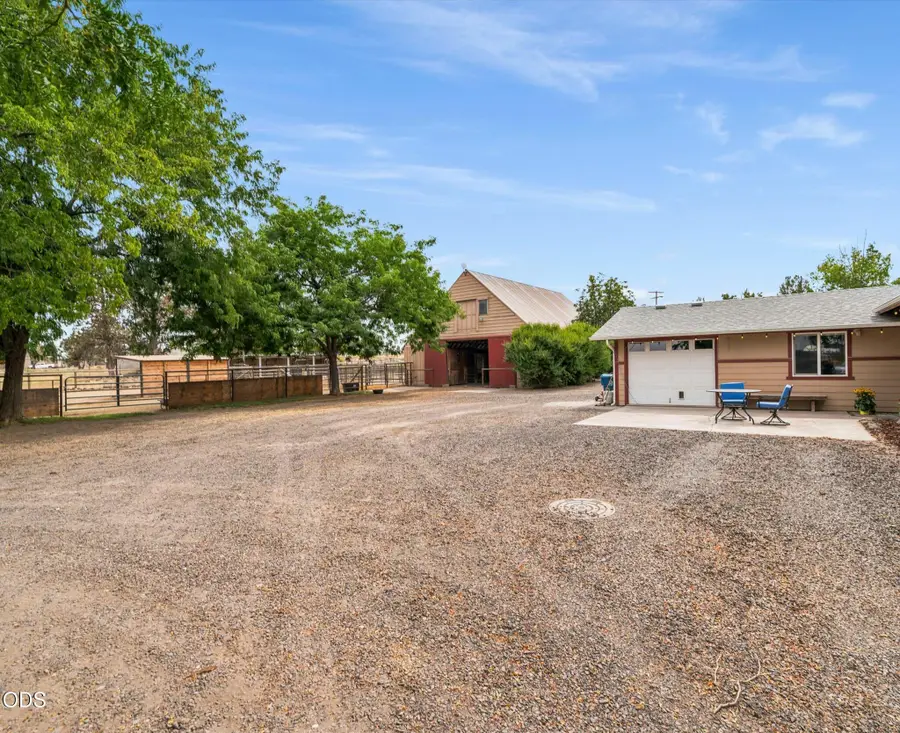 4450 NE 29th Court, Redmond, OR 97756 - #2
