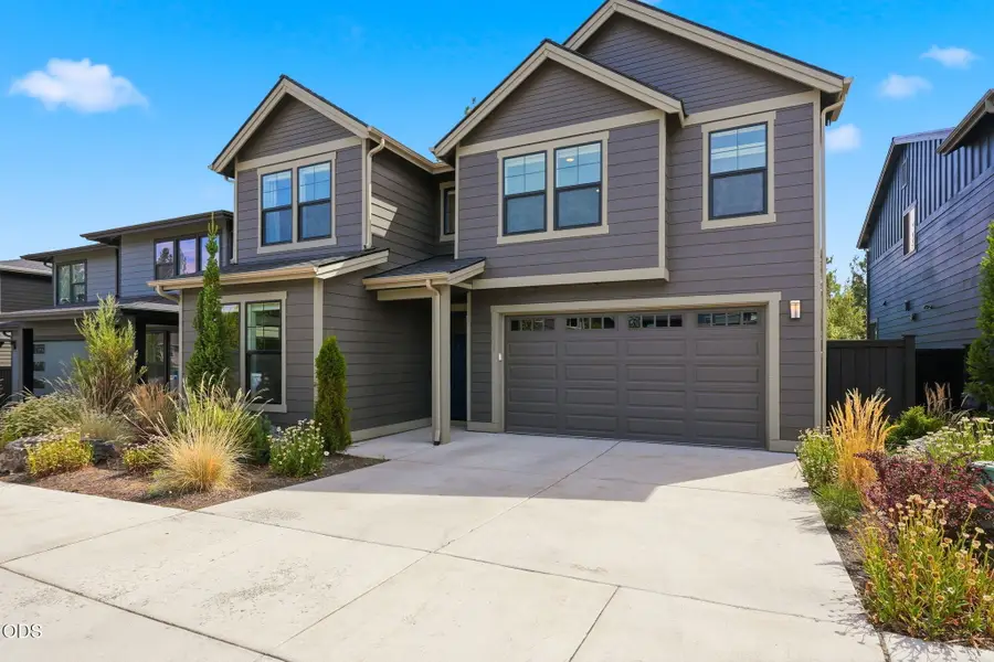 2621 NW Sky Vista Court, Bend, OR 97703 - #2