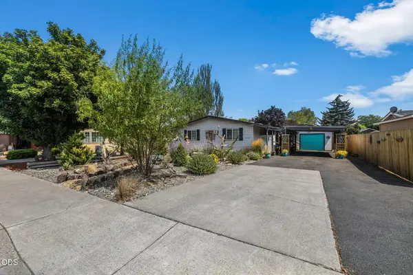 1712 NW Elm Court, Redmond, OR 97756