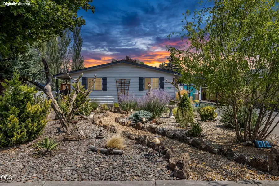 1712 NW Elm Court, Redmond, OR 97756 - #2