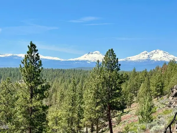 17127 Mountain View Road, Sisters, OR 97759