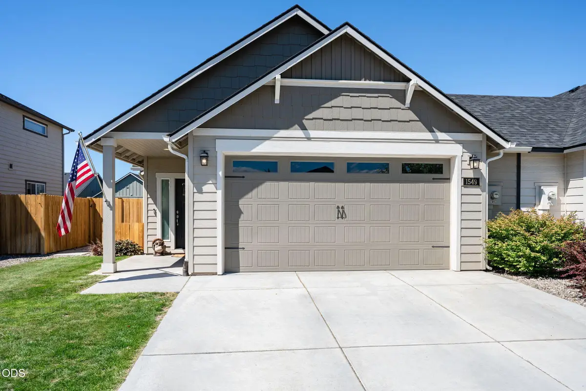 1549 NW Upas Place, Redmond, OR 97756 - #1