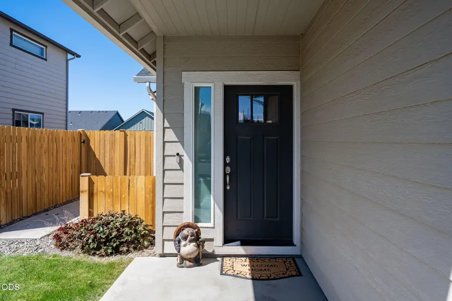 1549 NW Upas Place, Redmond, OR 97756 - #2
