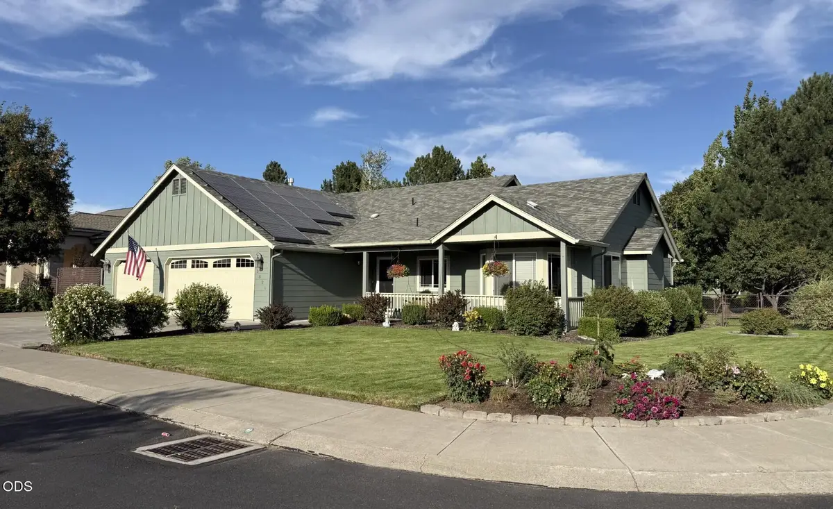 3820 SW Gene Sarazan Drive, Redmond, OR 97756 - #1