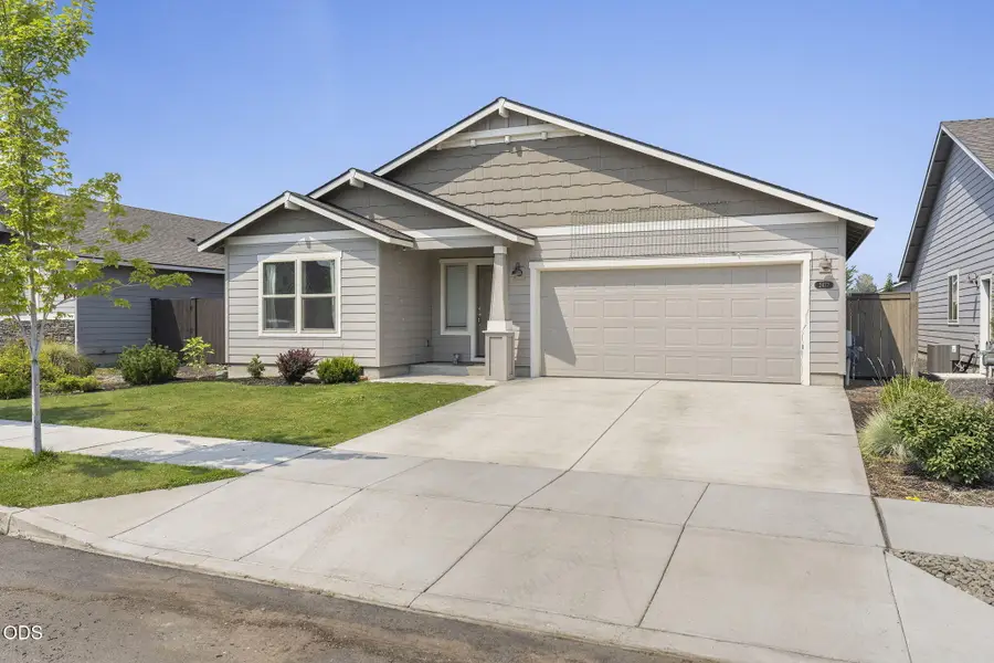 2477 SW Newberry Loop, Redmond, OR 97756 - #2