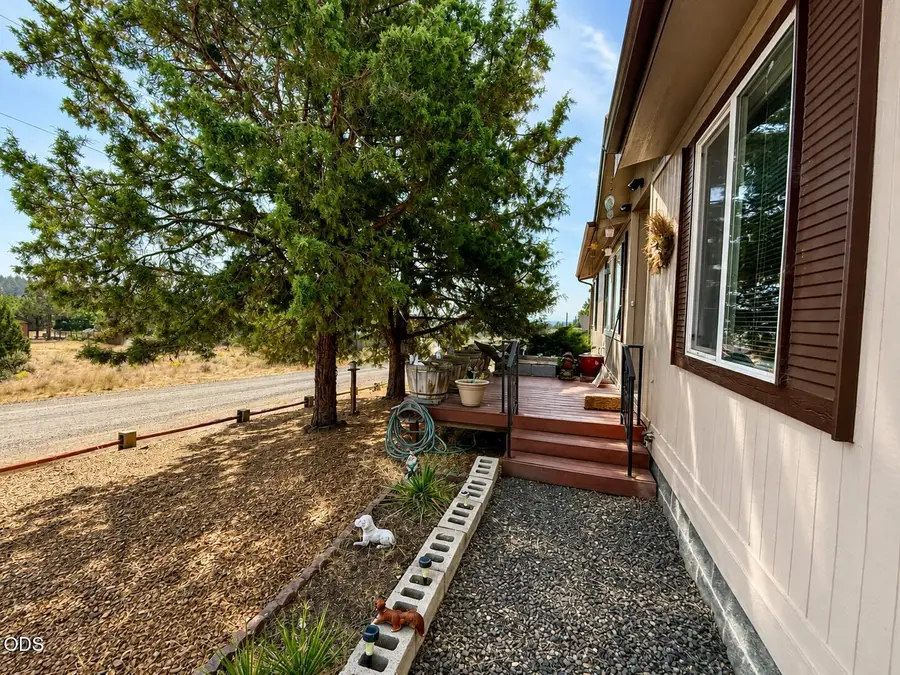 11263 NW Irvine Avenue, Prineville, OR 97754 - #2