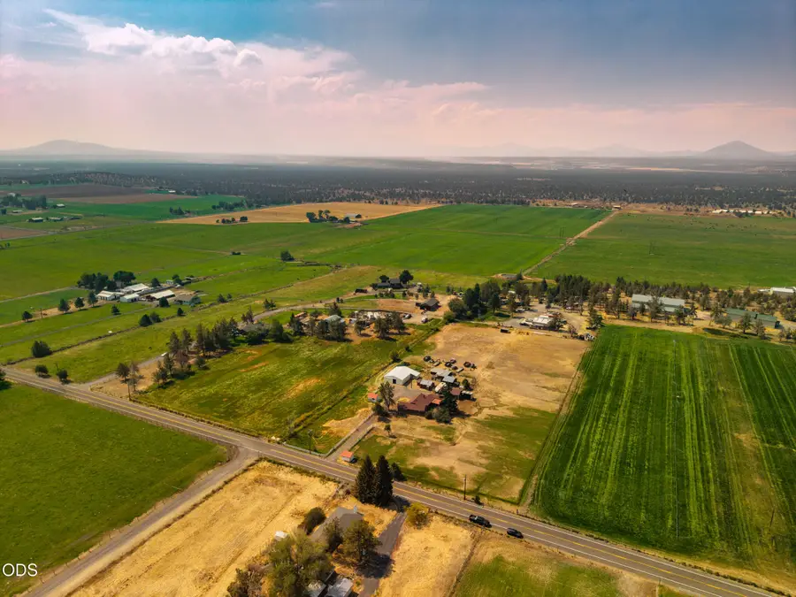 10435 NW 27th Street, Terrebonne, OR 97760 - #3