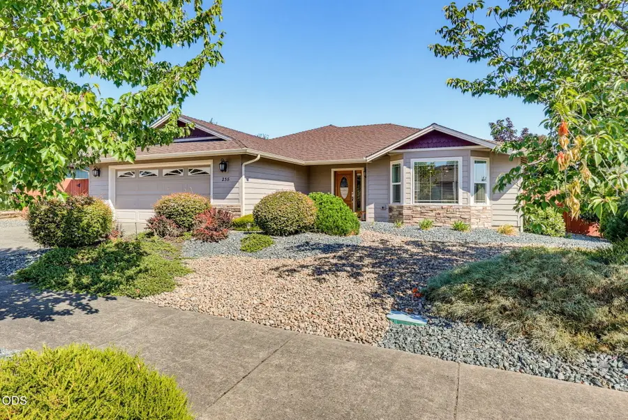 238 SW Jamee Kay Lane, Grants Pass, OR 97527 - #2