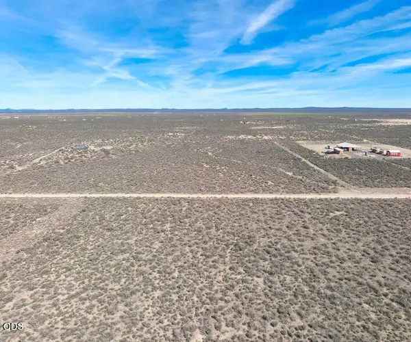 700 Five Acre Road, Christmas Valley, OR 97641