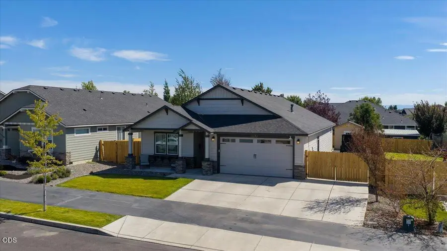 1734 NW Upas Place, Redmond, OR 97756 - #2