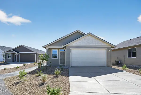 2626 NW 26th Loop North, Redmond, OR 97756
