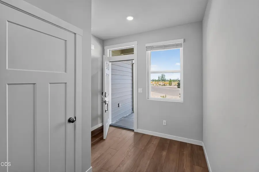2720 NW 26th Loop North, Redmond, OR 97756 - #3