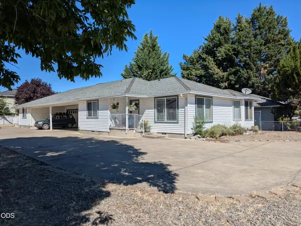 541 Briarwood Drive, Central Point, OR 97502
