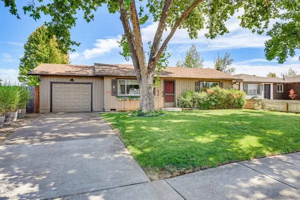 7872 Harlan Drive, White City, OR 97503