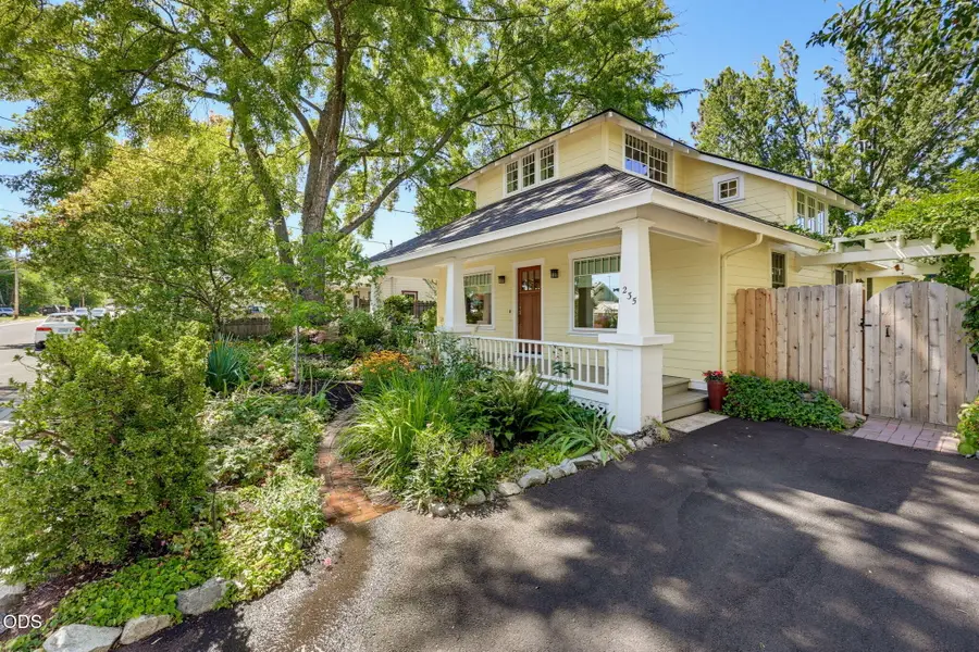235 Gibson Street, Talent, OR 97540 - #3