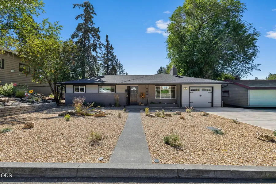 647 NE Lafayette Avenue #A, B, Bend, OR 97701 - #2