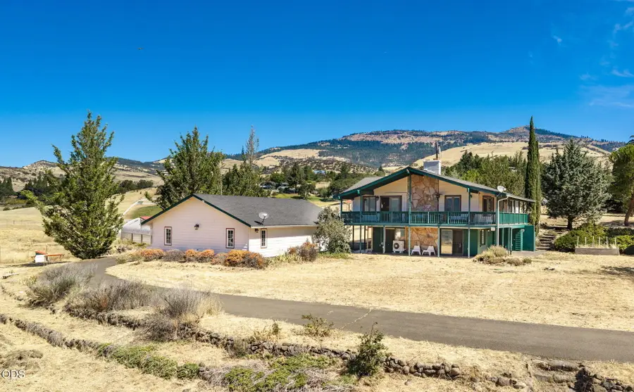 320 Gaerky Creek Road, Ashland, OR 97520 - #2