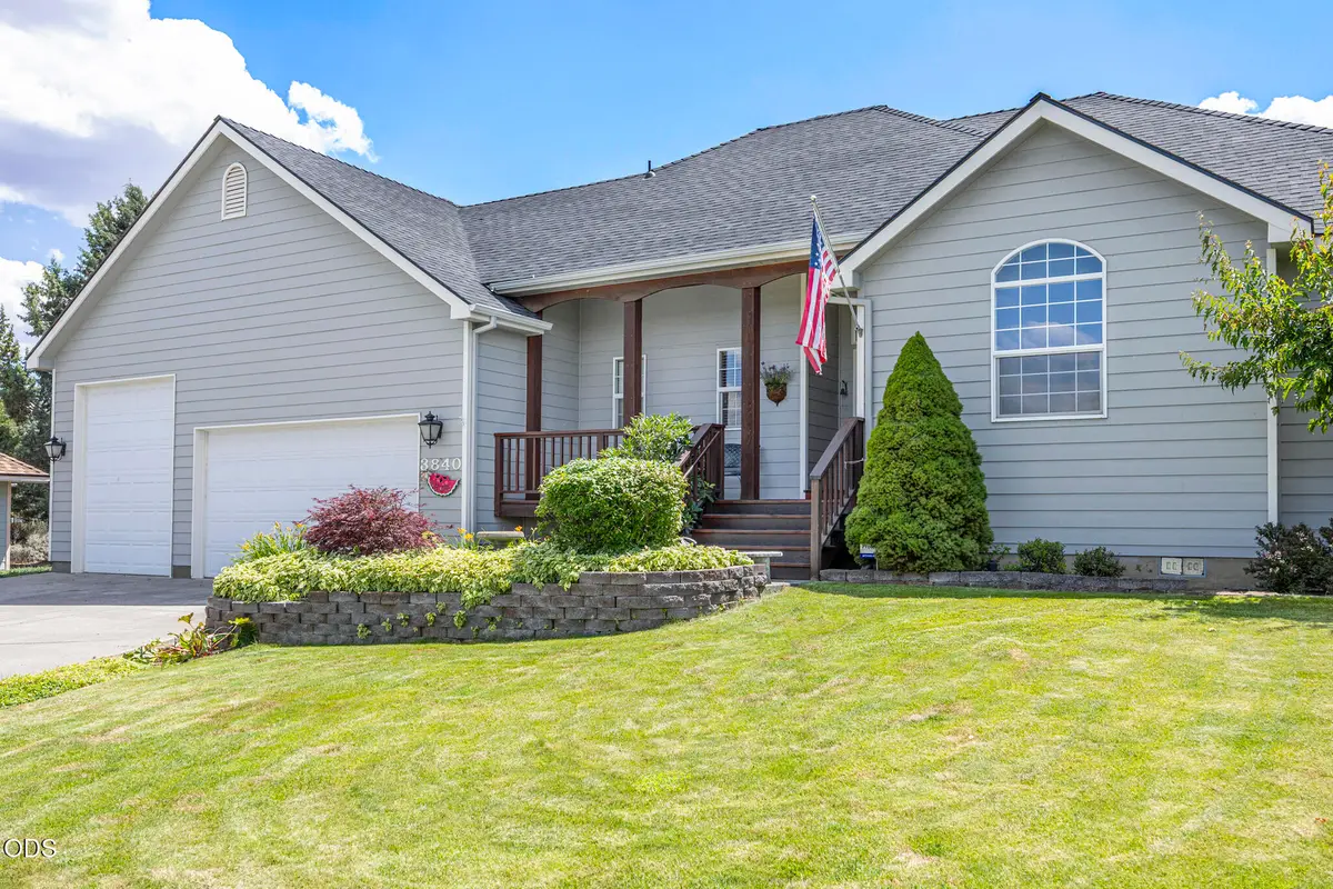 3840 SW Summit Avenue, Redmond, OR 97756 - #1