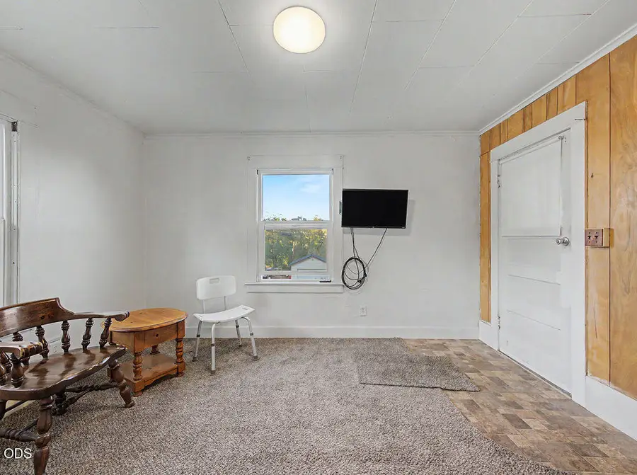 1012 N 8th Street, Klamath Falls, OR 97601 - #3