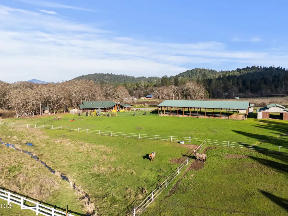 448 Ferry Road, Grants Pass, OR 97526 - #1