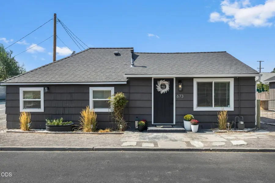 673 NE Garner Street, Prineville, OR 97754 - #2