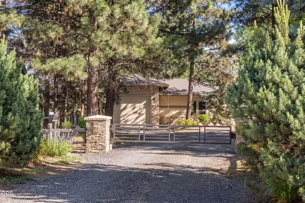 56688 Lunar Drive, Bend, OR 97707