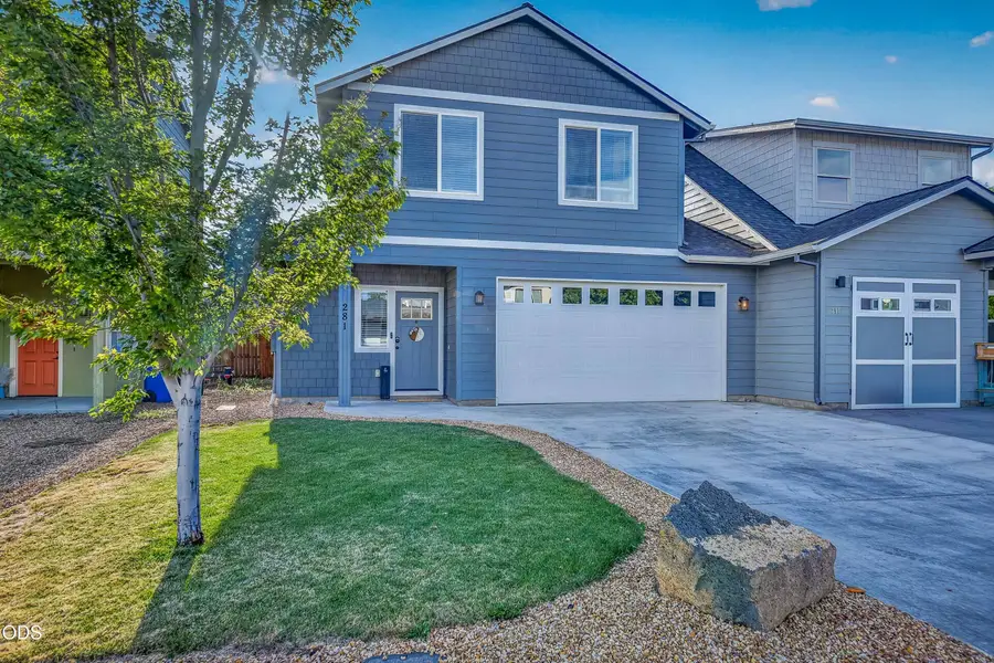 281 NW 29th Street, Redmond, OR 97756 - #2