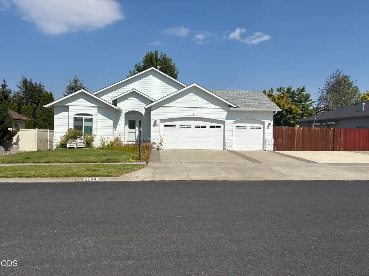 2234 SE Pilatus Lane, Bend, OR 97702 - #1