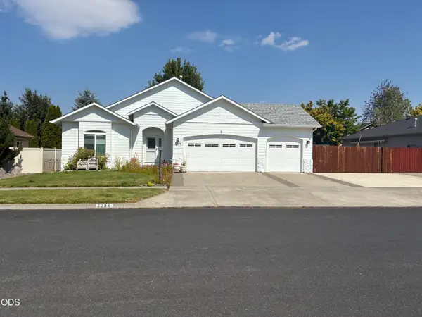 2234 SE Pilatus Lane, Bend, OR 97702