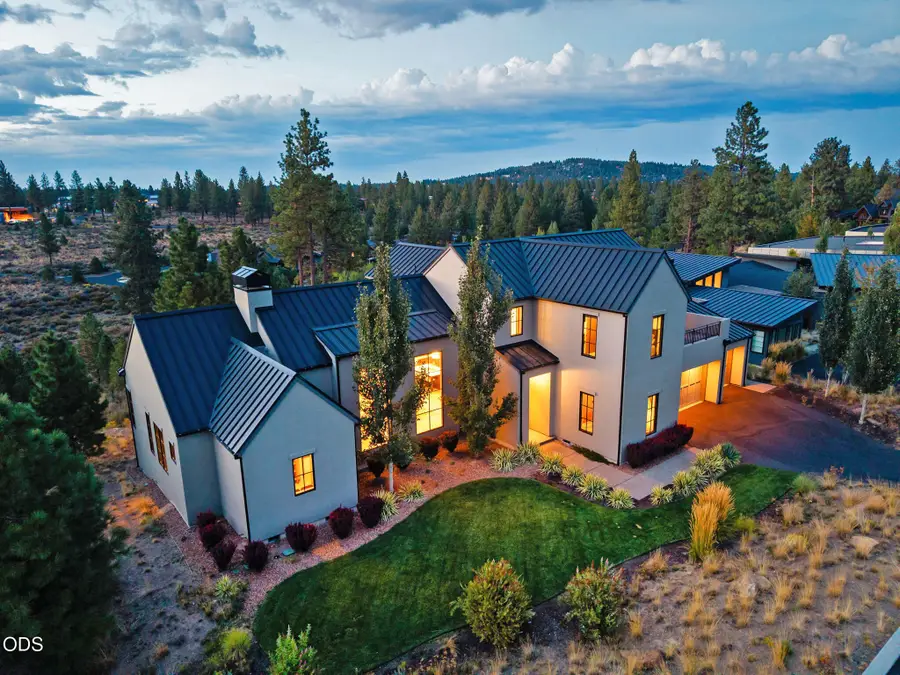 61901 Hosmer Lake Drive, Bend, OR 97702 - #2