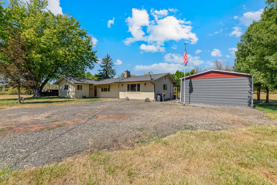 2539 Lotus Lane, Central Point, OR 97502 - #2