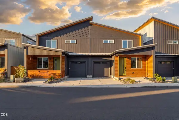 61647 Daly Estates Drive #14, Bend, OR 97702