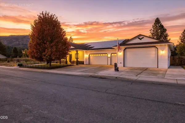 106 Cabernet Circle, Cave Junction, OR 97523