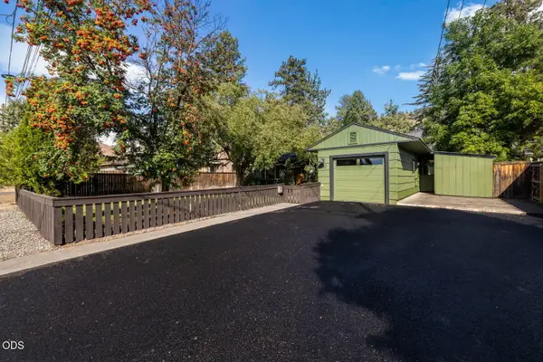 932 NE 10th Street, Bend, OR 97701