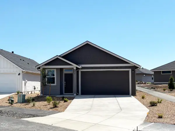 2634 NW 26th Loop North, Redmond, OR 97756