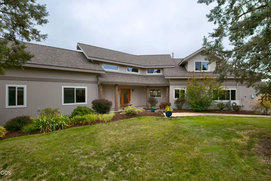 7750 NW Grubstake Way, Redmond, OR 97756 - #2
