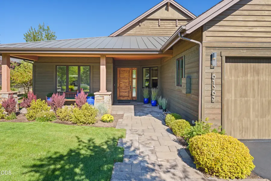 61365 Triple Knot Road, Bend, OR 97702 - #2
