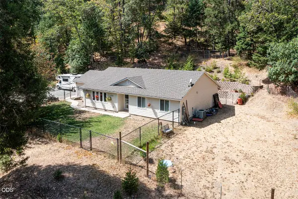 5334 Griffin Creek Road, Medford, OR 97501