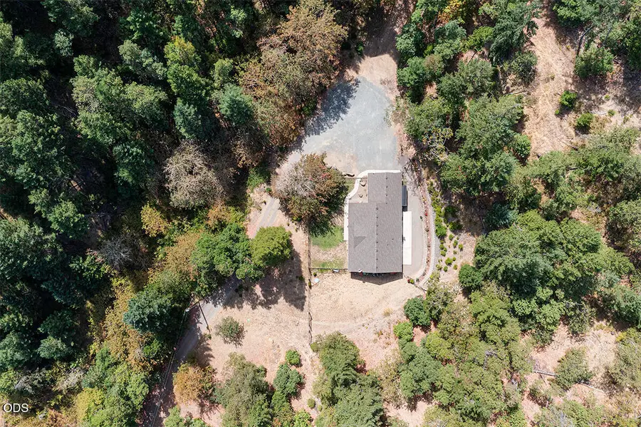 5334 Griffin Creek Road, Medford, OR 97501 - #3