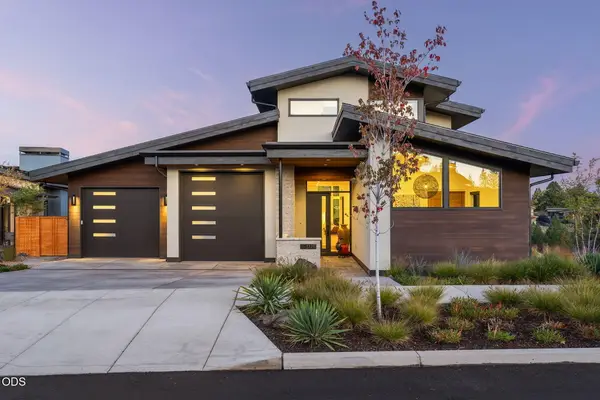 3175 NW Strickland Way, Bend, OR 97703