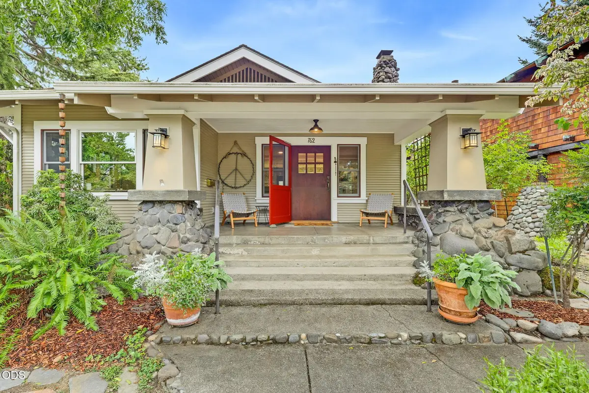 762 B Street, Ashland, OR 97520 - #1