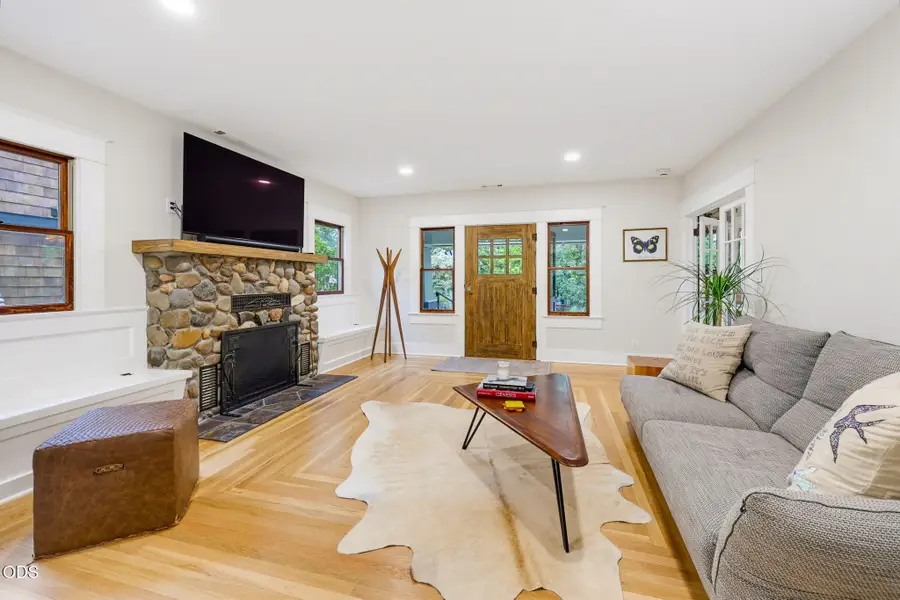 762 B Street, Ashland, OR 97520 - #3