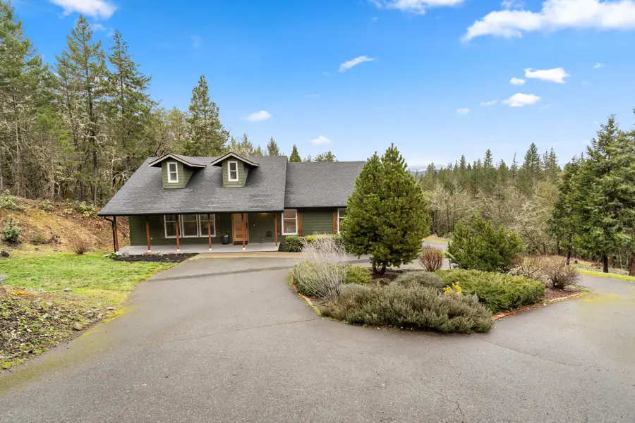 170 Pine Ridge Drive, Grants Pass, OR 97527 - #2