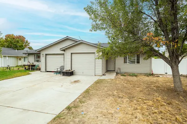 2454 SW Wickiup Court, Redmond, OR 97756