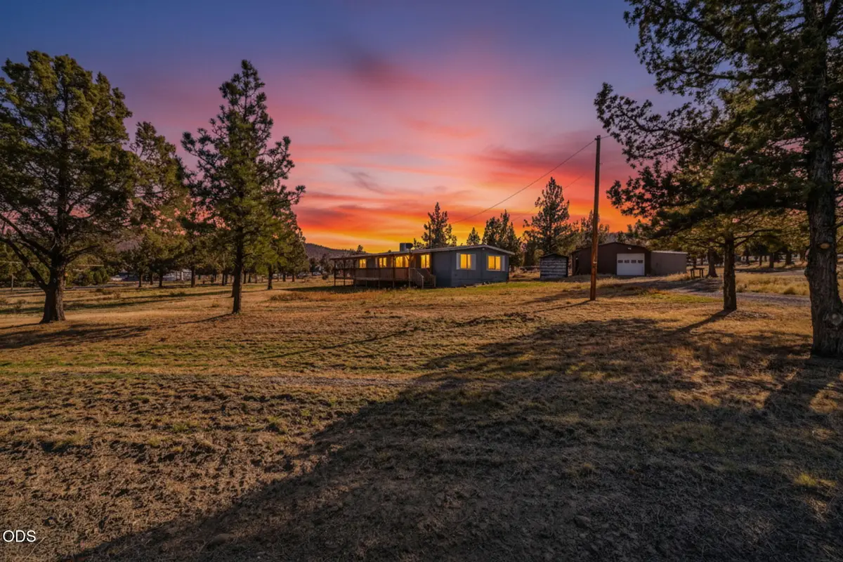 1384 SE Akins Drive, Prineville, OR 97754 - #1