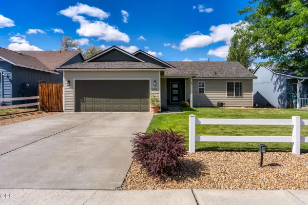 2065 SW 35th Street, Redmond, OR 97756