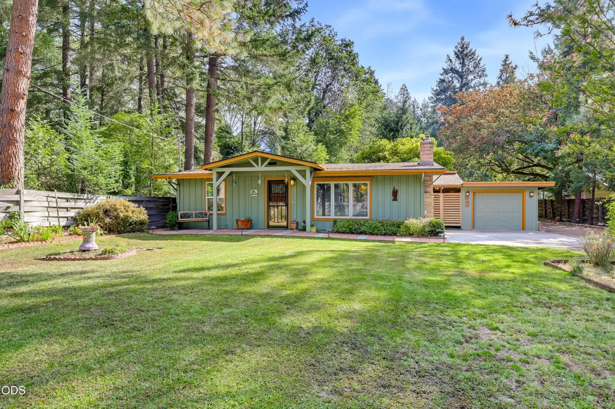 383 Whispering Pines Lane, Grants Pass, OR 97527 - #1